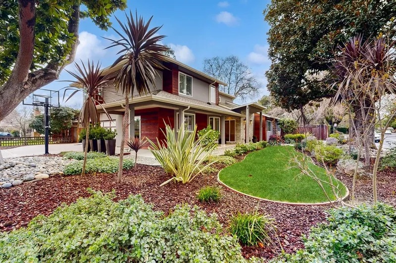 1690 Edgewood Drive, Palo Alto