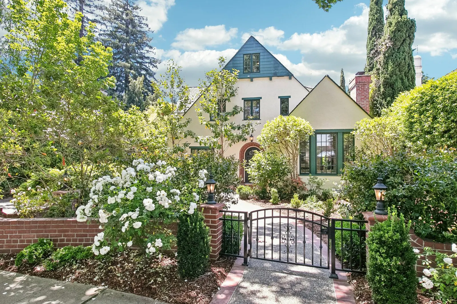 1716 Fulton Street, Palo Alto, photographed on listing day after preparation
