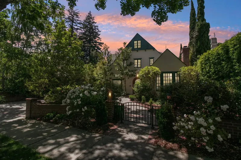 1716 Fulton Street, Palo Alto