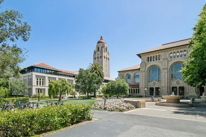 The Main Quad at Stanford University, seen along the arcade